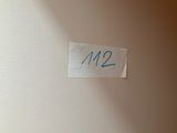a sign on the wall that says m22