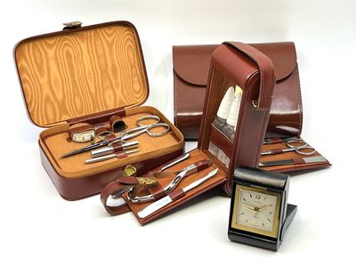 Nécessaire de voyage et réveil LANCEL - Photo 1