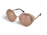 Ces lunettes de soleil sont en métal et ont des verres teintés en rose.
