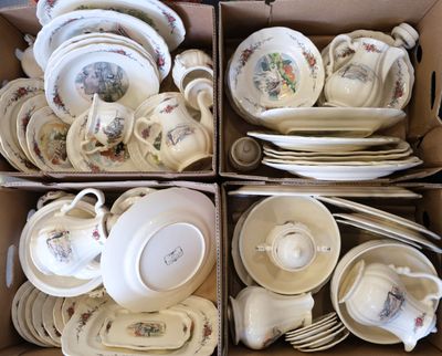 plusieurs assiettes et bols rangés ensemble dans une boîte