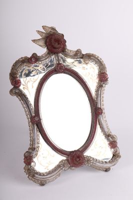 Petit miroir vénitien en verre gravé à décor de rinceaux Reh…