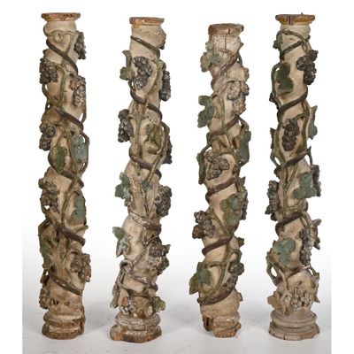 JOLIE SUITE DE 4 PETITES COLONNES en bois polychrome. - Photo 1