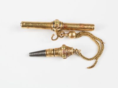 2 clés de montre en or Or 750 ‰ (poinçon tête d'aigle) - PB …
