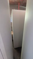 Dans un garage en face : 5 vestiaires métalliques deux porte… (photo 2)