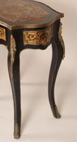 Table volante en bois noirci et marqueterie de type Boulle e… (photo 6)