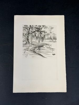 un dessin en noir et blanc d'un bateau dans l'eau