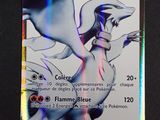carte Pokémon sur laquelle figure l'image d'un dragon blanc