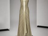 une image d'une robe sur un mannequin mannequin mannequin mannequin mannequin mannequin mannequin mannequin mann