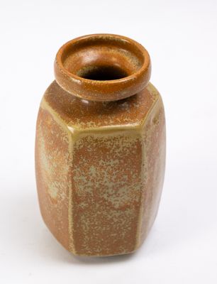 Daniel de MONTMOLLIN (né en 1921) - TAIZE, Vase à pans hexag…