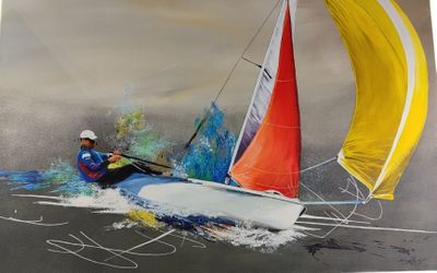 un tableau représentant un homme sur un voilier au milieu de l'eau