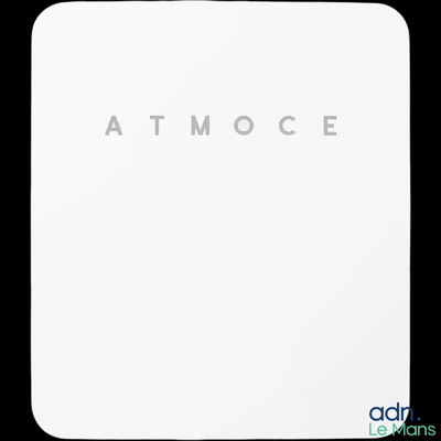 une image représentant un carré blanc sur lequel est inscrit le mot « atmocce »