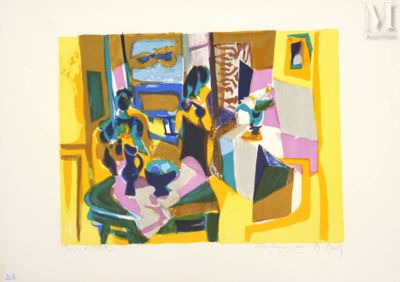 un tableau sur le mur d'une pièce avec une table et des chaises