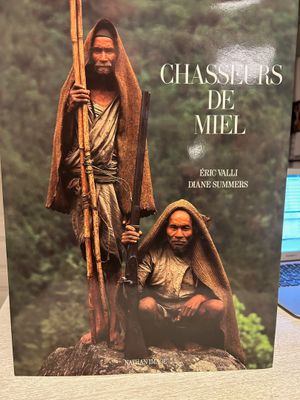 VALLI (Eric), SUMMERS (Diane) - Chasseurs de miel.
