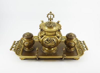 Encrier en bronze Longueur : 40 cm