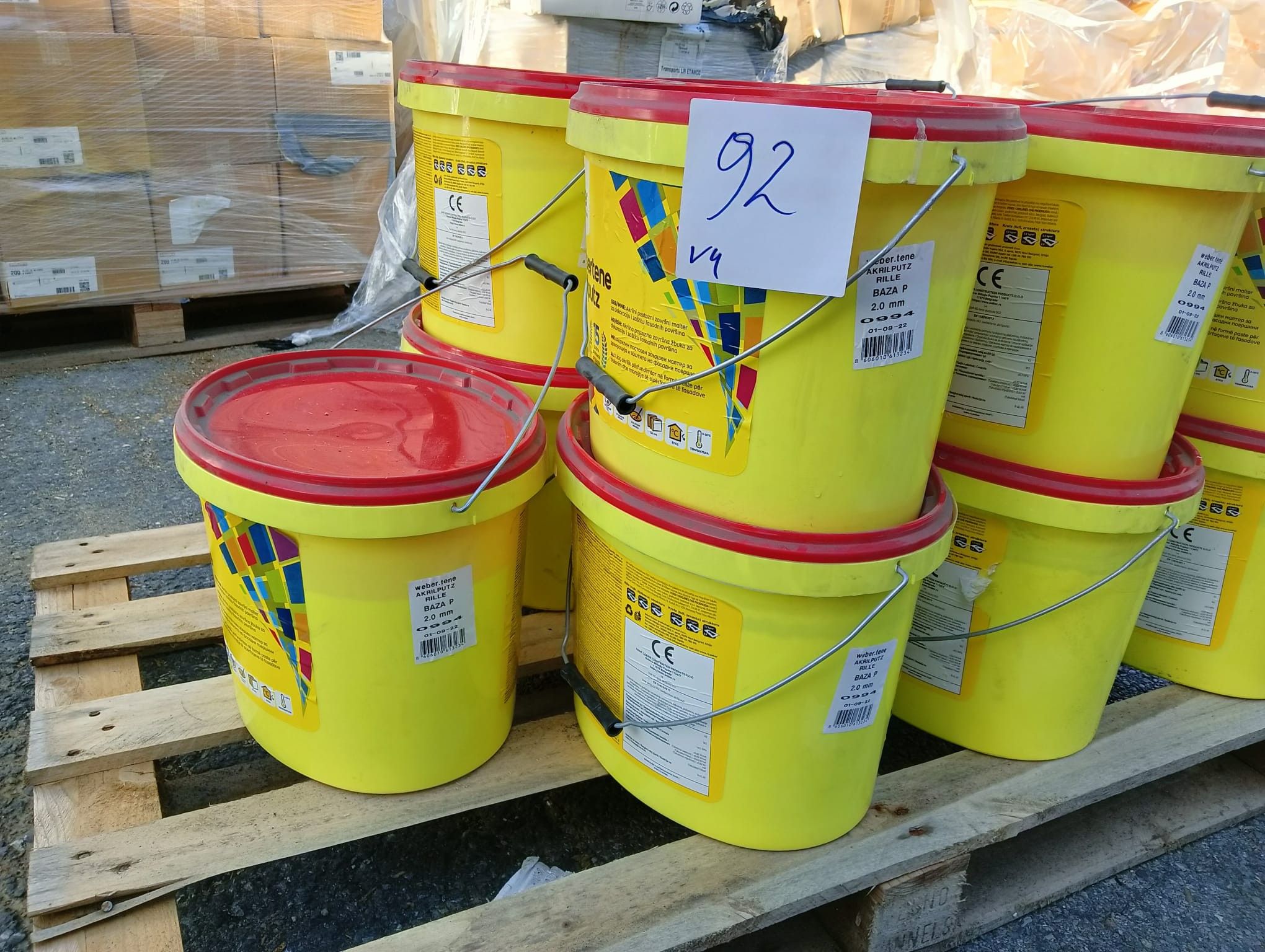 Lot de 13 seaux d’enduit décoratif Weber Saint-Gobain weber.