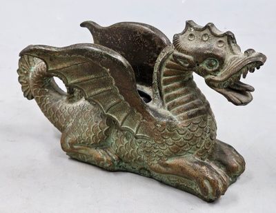 269 / J3 / Support d'encrier en régule patiné représen… - Photo 1