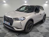 le nouveau suv dsx est garé dans la salle d'exposition