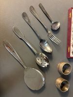 Lot comprenant : ERCUIS. Coffret de douze cuillières à café … (photo 4)