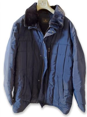 men ' s winter jacket with fur collar and cuffs