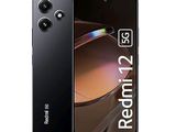 Le smartphone Realm 2 5G est présenté en noir, avec un appareil photo fixé dessus.