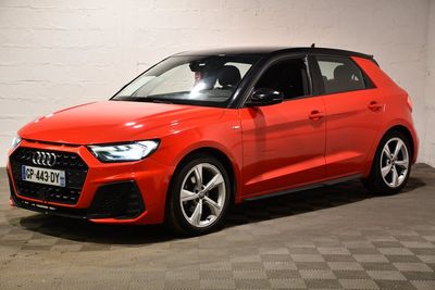 une Audi A1 rouge, hayon, hayon, hayon, hayon, hayon, hayon, hayon, hayon, hayon, hayon, hayon, hayon, hayon, hayon, hayon, hayon, hayon, hayon, hayon, hayon, hayon, hayon, hayon, hayon, hayon, hayon, hayon, hayon, hayon, hayon, hayon, hayon, hayon, hayon, hayon, hayon, hayon, hayon, hayon, hayon, hayon, hay