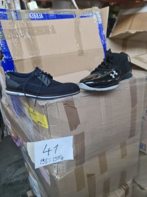 Palette d’environ 190 kg – Chaussures crème contemporaine mi…