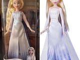 Poupée Elsa de « La Reine des neiges 2 » de Disney, aux cheveux blonds et vêtue d'une robe bleue