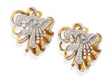 une paire de boucles d'oreilles en diamant et en or 18 carats