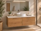 une salle de bains équipée d'un lavabo, d'un miroir et d'une douche