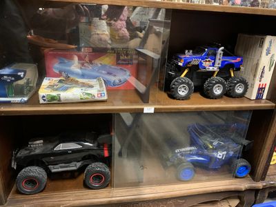 Lot de maquettes et véhicules en réduction - Photo 1