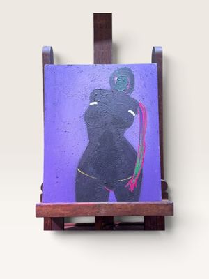 tableau sur chevalet représentant une femme vêtue de violet et de noir