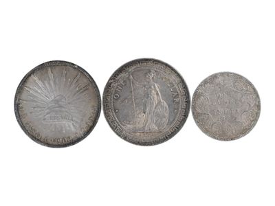 Trois pièces étrangères en argent. Usures. - One Rupee India… - Photo 1