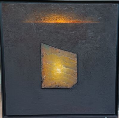 une image représentant un tableau représentant une lumière jaune dans un cadre noir