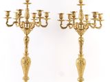 paire de candélabres anciens en laiton avec bougeoirs