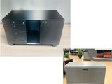 deux photos d'un bureau sur lequel se trouve un ordinateur