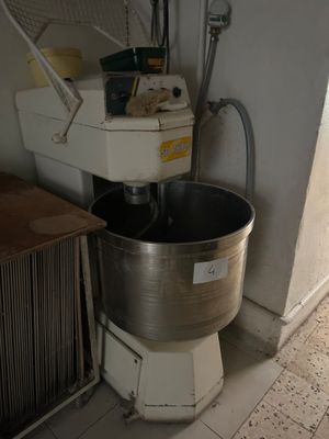 an image of a kitchen with a mixer and a radiator