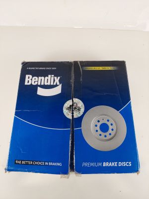 deux boîtes de disques de frein Bendixx posées sur une surface blanche