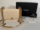 chanel white quilted lambskin flap bag