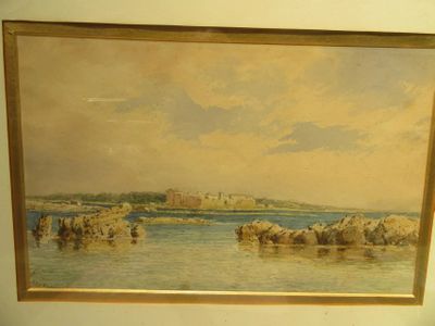 une photo d'un tableau accroché au mur