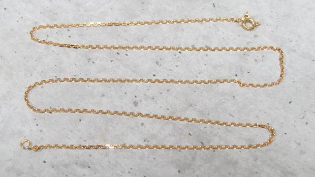 Chaîne en or 750‰. En règle. Poids brut : 3.40gr. L : 45cm