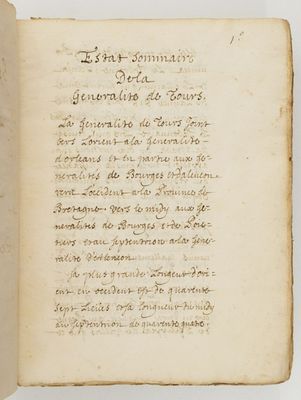 un livre ouvert avec une écriture dessus, posé sur une table