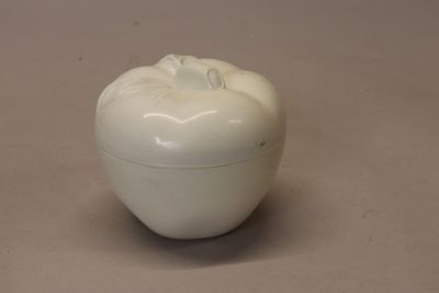 Cuit pommes micro ondes vintage en plastique blanc.