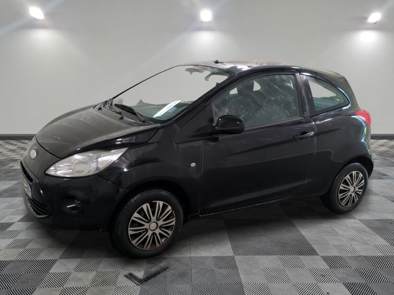 FORD - KA 1.2 69 AMBIENTE - ES - Mise en service: 11/06/2009