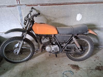 3 motos SUZUKI 125 TS vendues en l'état, sans carte grise po…