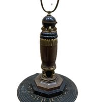 Lampe en métal patiné à l’imitation du bronze et partielleme…
