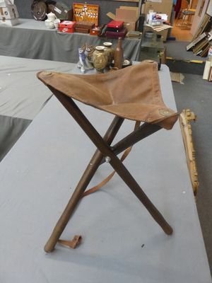 Tabouret de pêche pliant en bois et cuir