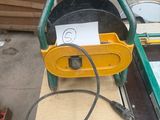 l'image d'une machine posée sur une table