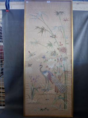 une image d'un tableau accroché au mur