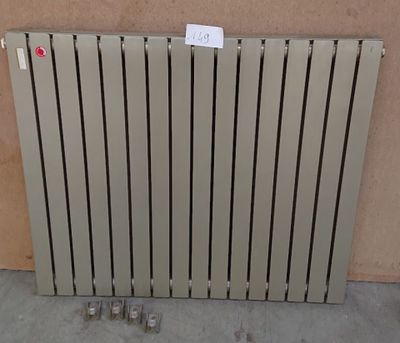 Radiateur eau chaude Altaï HYD ACOVA , puissance de 816 W, d…