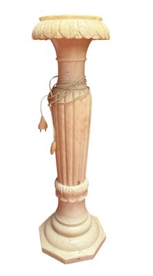COLONNE éclairante en albâtre, le fut en balustre cannelé.